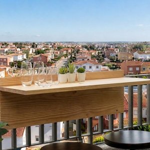 Mesa Plegable de Balcón en Madera Clara - imagen 1