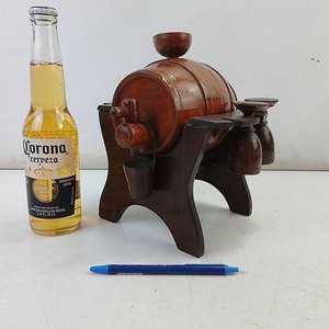 Juego de Barril de Madera Tallado con Copas - imagen 3