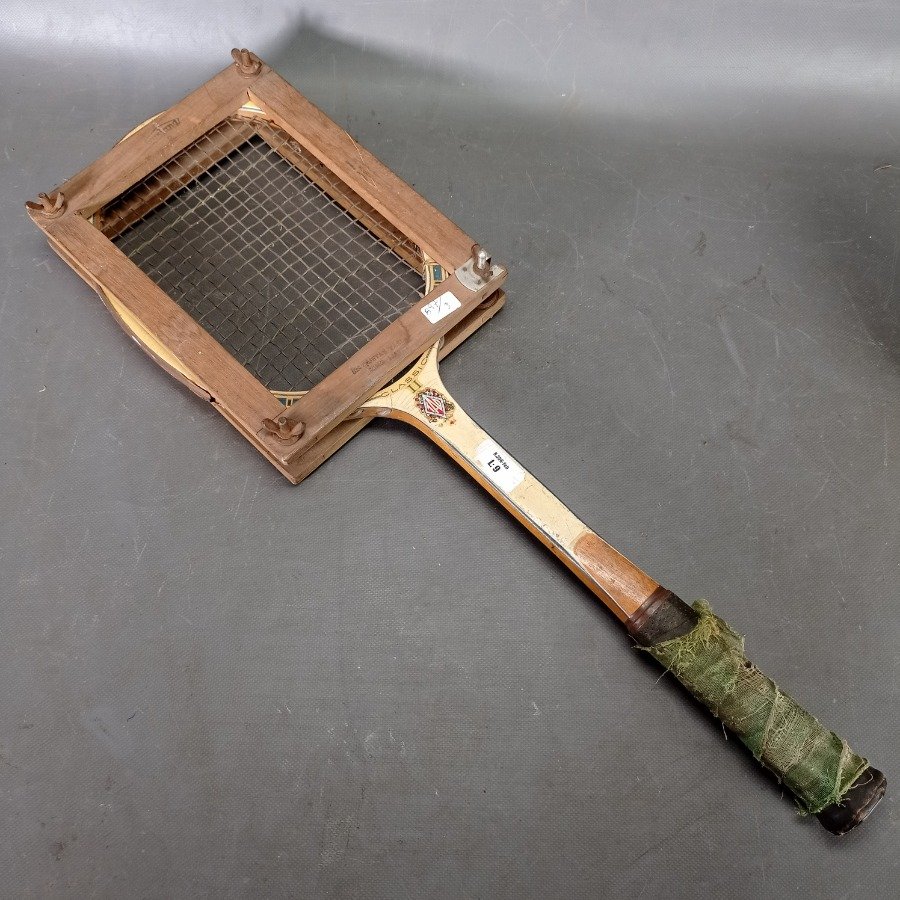 Raqueta de Tenis Clásica en Madera - imagen 1