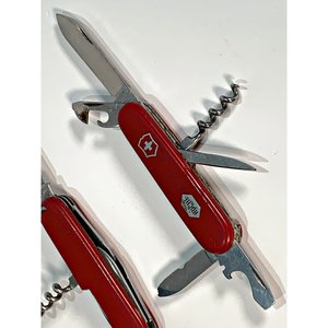 Dos Navajas Multifunción Rojas Victorinox Swiss Army - imagen 3