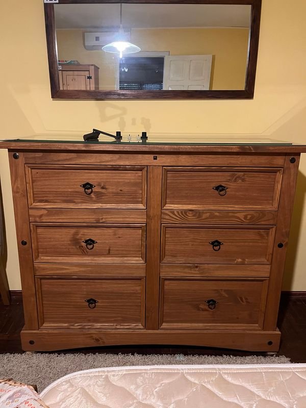 Lote anterior: CÓMODA MEXICANA CON VIDRIO - Mueble de estilo mexicano con vidrio