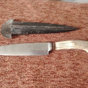 Cuchillo Artesanal con Mango de Guampa y Vaina de Cuero - imagen 5