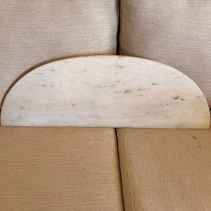 Lote siguiente: Tapa Semicircular de Mármol para Consola
