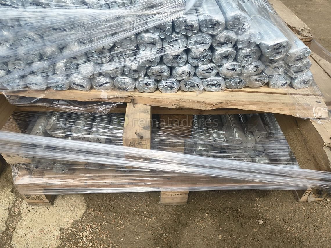 Lote de Varillas Metálicas en Pallet