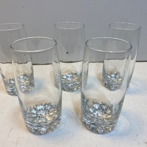 Jarra de Vidrio, Hielera Metálica y Vasos Surtidos con Fuentes - imagen 6