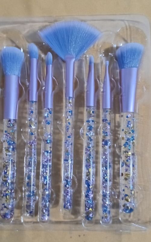Set de pinceles para maquillaje y accesorios de belleza - imagen 3