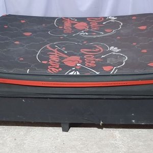 Lote anterior: Sommier 2 Plazas Negro con Diseño "Dolce Amore"