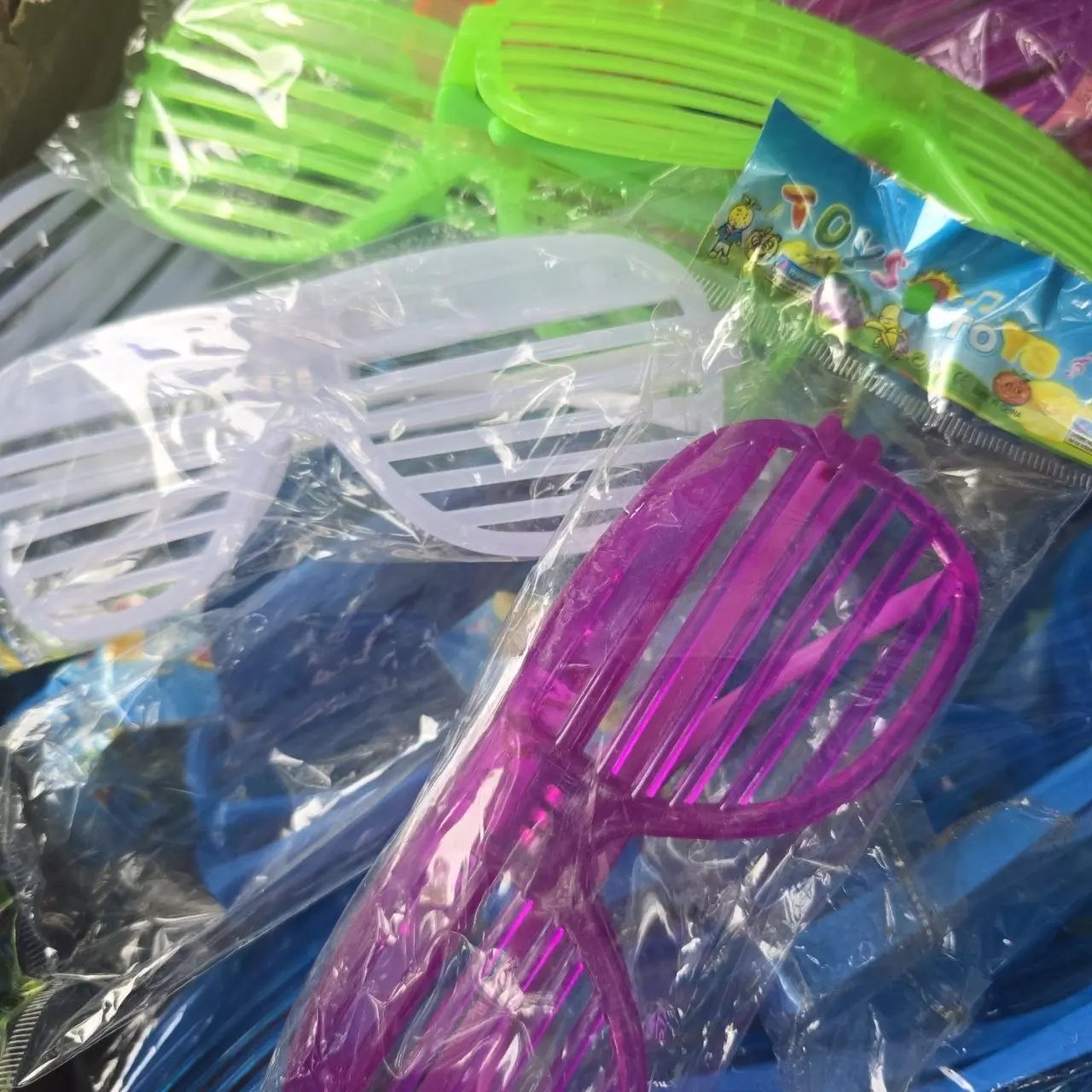 Lote anterior: Lentes LED para cotillón en lotes