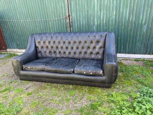 Sillón de 3 cuerpos negro capitoné