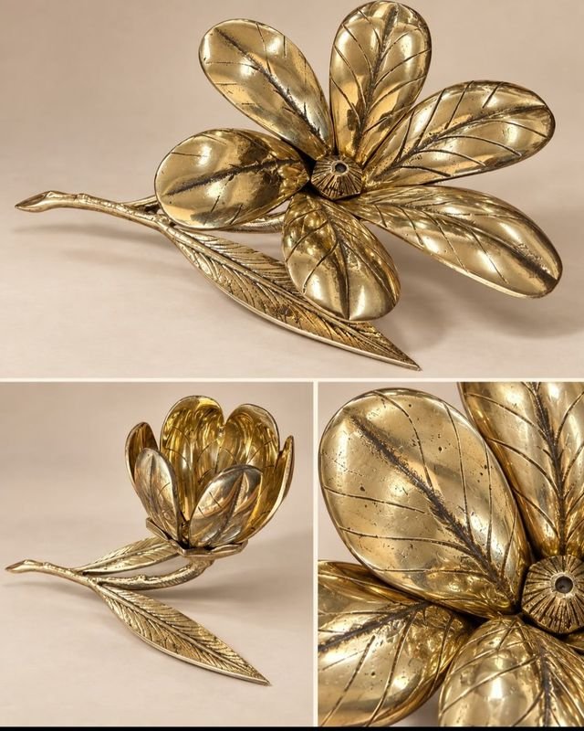 Flor de Bronce Decorativa con Ceniceros Desmontables