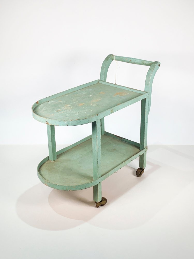 Lote siguiente: Mesita de juguetes rodante en madera color verde