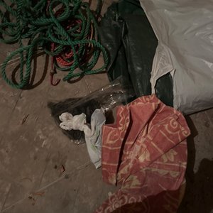 Lote anterior: Lona Verde y Rollo de Soga Gruesa