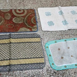 Lote siguiente: Set de 4 Alfombras para Baño y Hogar
