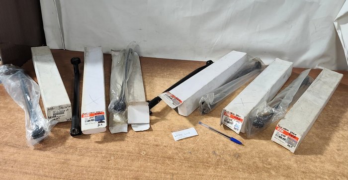 Item 16799 - Image 0