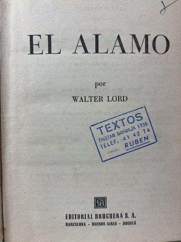 Libros y Estatuas Decorativas en Español - imagen 3
