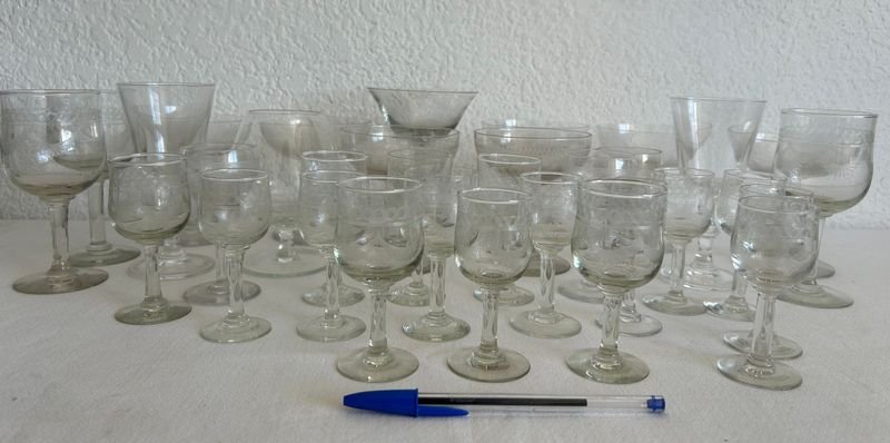 Lote de copas para vino - Colección de vasos de cristal - imagen 5