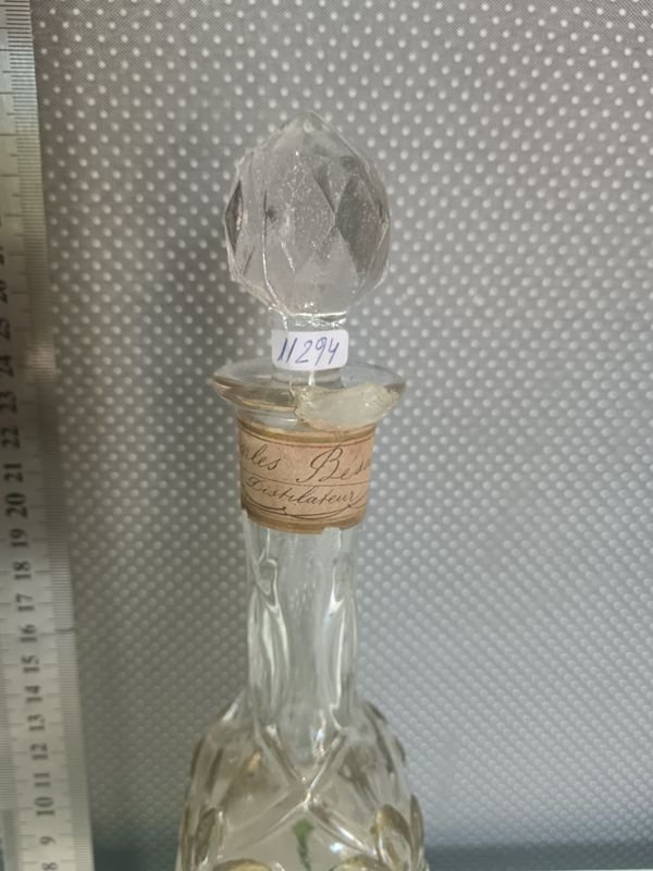 Dos licoreras antiguas para decoración y disfrute - imagen 4