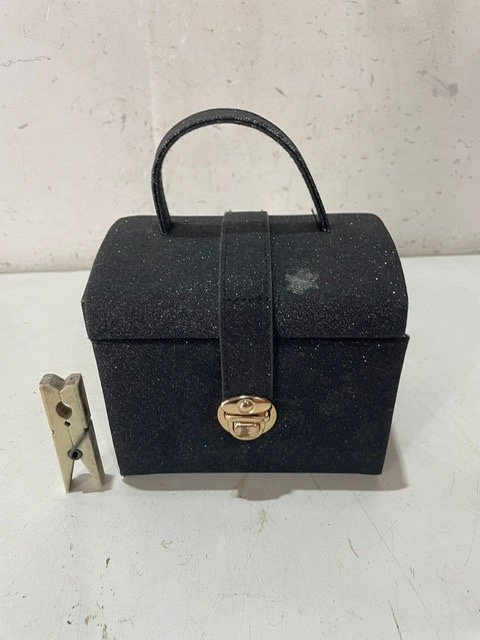 Item 27459 - Image 1