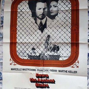 Lote siguiente: Poster Original "Down The Ancient Stairs" (1975) con Marcello Mastroianni