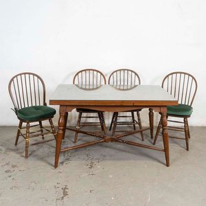 Mesa de Comedor Estilo Windsor con Cuatro Sillas y Almohadones - imagen 1