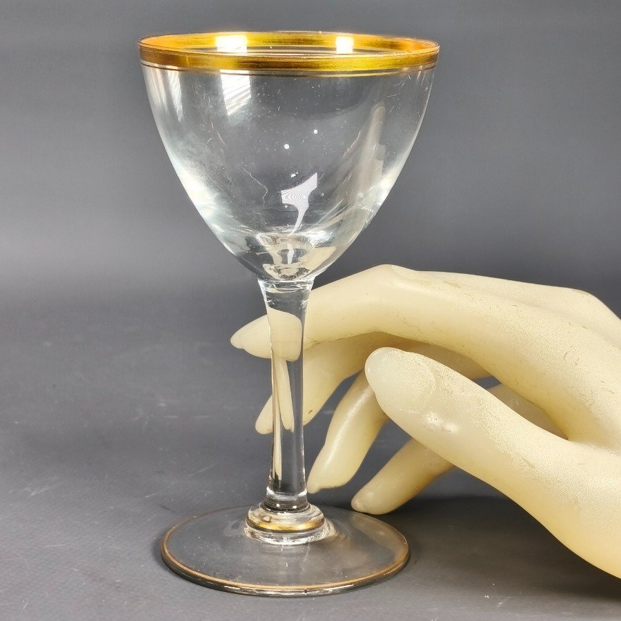 Juego de copas de cristal con bordes dorados - imagen 8