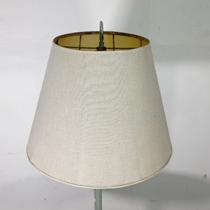 Lámpara de Sala con Mesa Auxiliar Estilo Sheraton Patinada - imagen 3