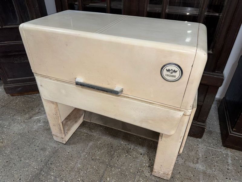 Antigua plancha Frigidaire en mal estado - imagen 14