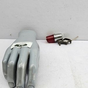 Lote anterior: Farol Trasero para Bicicleta de Metal y Acrílico Rojo