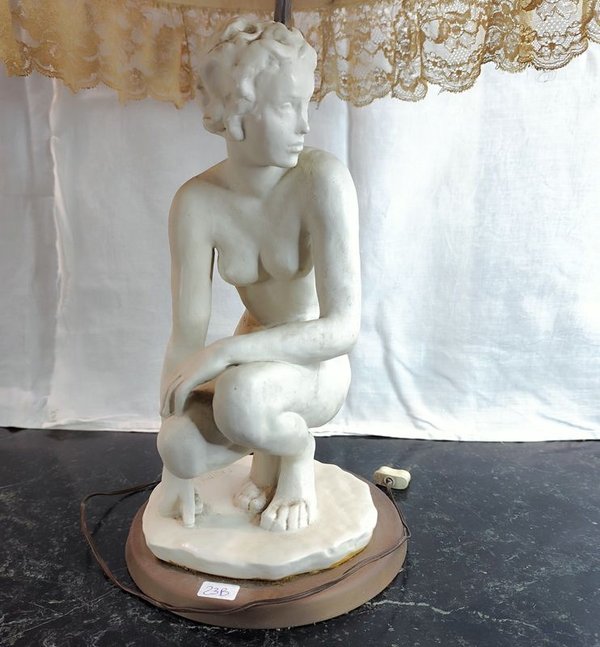 Figurita de mujer desnuda Rosenthal firmada Klimsch - imagen 1
