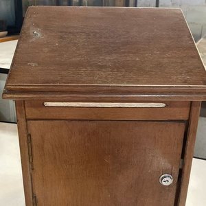 Lote anterior: Buzonera de Madera con Forma de Casa