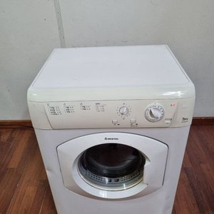 Secarropas Ariston AS700VX Carga Frontal 7.5 kg Blanco - imagen 2