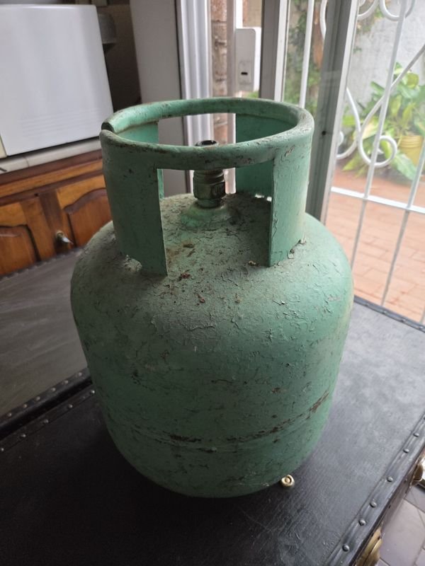 Garrafa de 13 kilos - Contenedor metálico verde - imagen 2