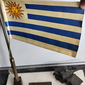 Banderín Uruguay con Tanque y Placas Conmemorativas - imagen 7