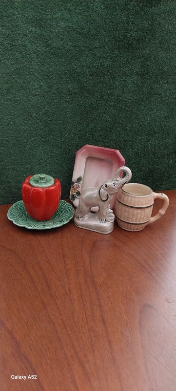 Lote anterior: Adornos y objetos decorativos variados