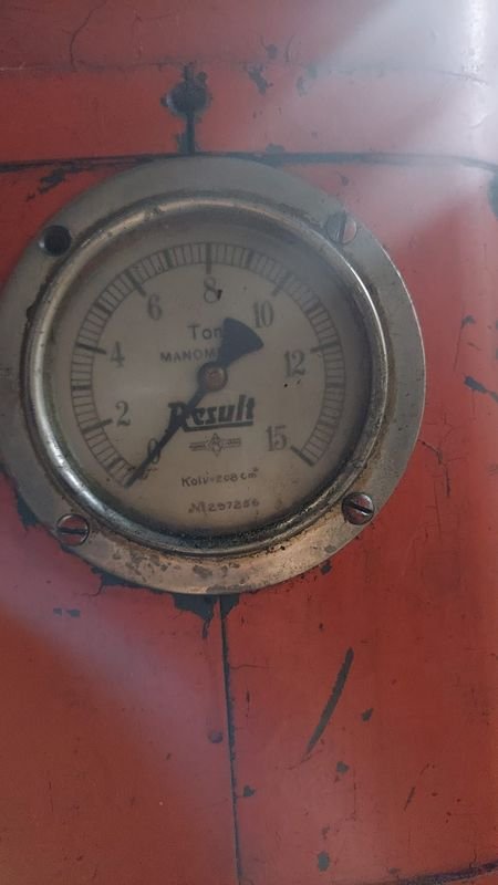 Prensa hidráulica eléctrica sobre 3 columnas para 15 toneladas - imagen 6