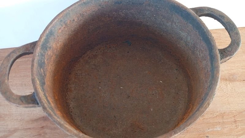 Olla de hierro antigua indargentina - imagen 2