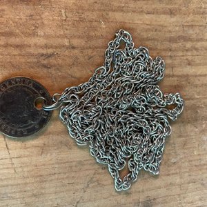 Cadena de Metal con Moneda Antigua Argentina de Colección - imagen 6