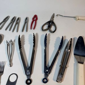 Lote de Utensilios de Cocina: Pinzas, Tijera, Cucharas y Más - imagen 2
