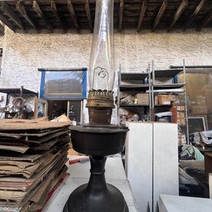Lámpara a Queroseno Tipo Aladin con Tubo de Vidrio Transparente - imagen 2