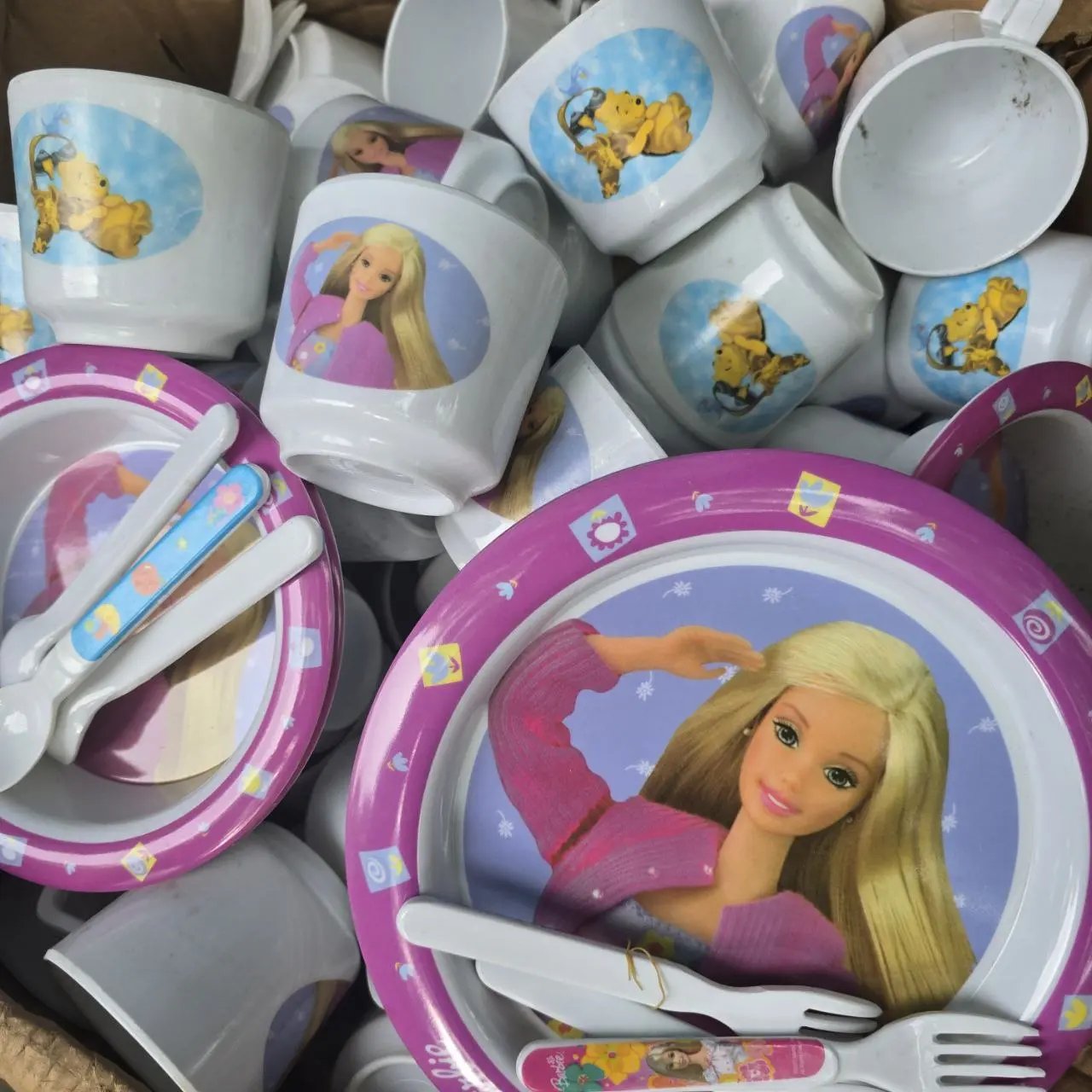Lote anterior: Juguetes para niños: platos, vasos y cubiertos de plástico