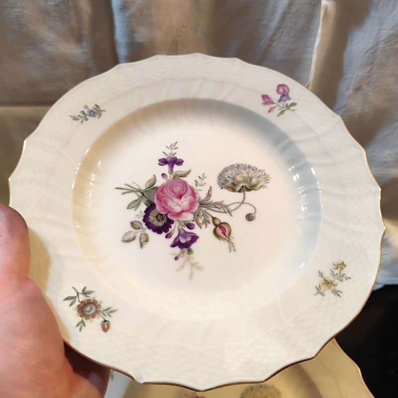 Platos llanos de Royal Copenhagen en venta - imagen 8