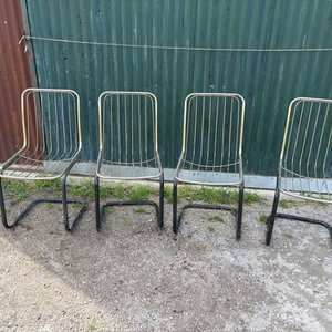 Juego de 4 Sillas Metálicas Estilo Moderno - imagen 2