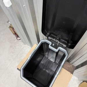 Cesto de Basura de Acero Inoxidable con Pedal y Tapa Abatible - imagen 10