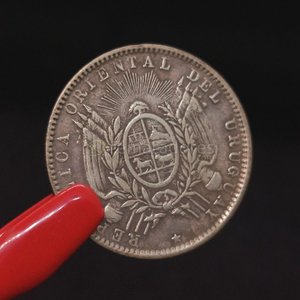 Monedas Uruguayas: 50 Centésimos 1943 y 20 Centésimos 1893 - imagen 7