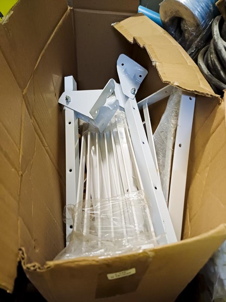 Lote de Herramientas: Escuadras, Pistolas de Pintar, Lijadora y Más