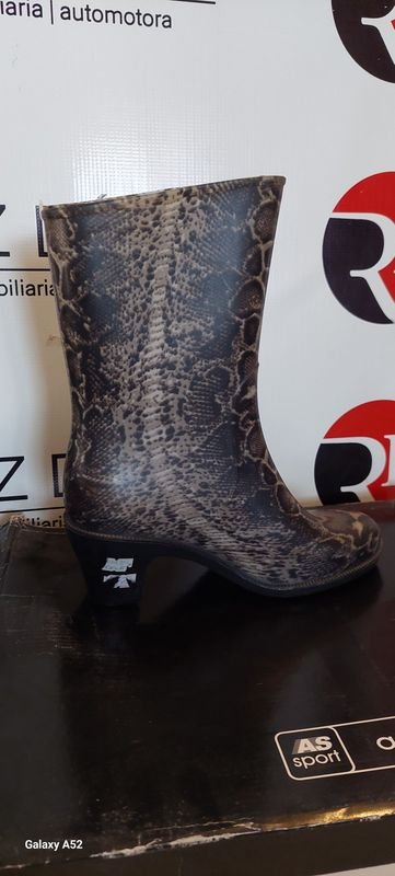 Calzado Bota Talle 36 en Excelente Condición - imagen 2
