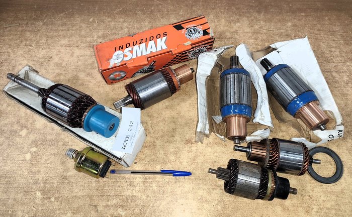Lote siguiente: Accesorios para Vehículos - Conjunto de piezas para Ford Escort y Fiat