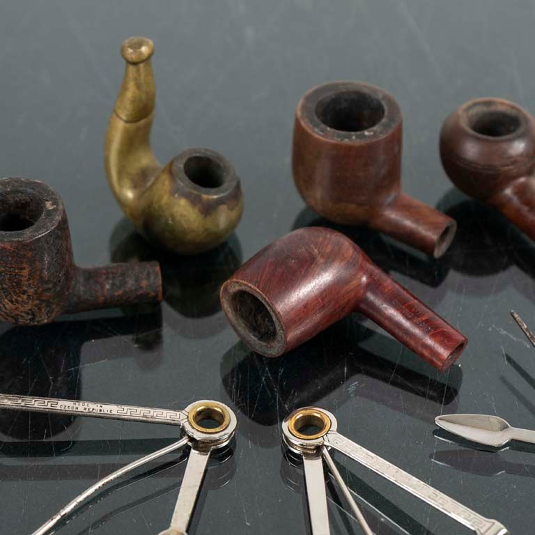 Adorno de pipas de bronce sin boquillas y limpiapipas - imagen 2