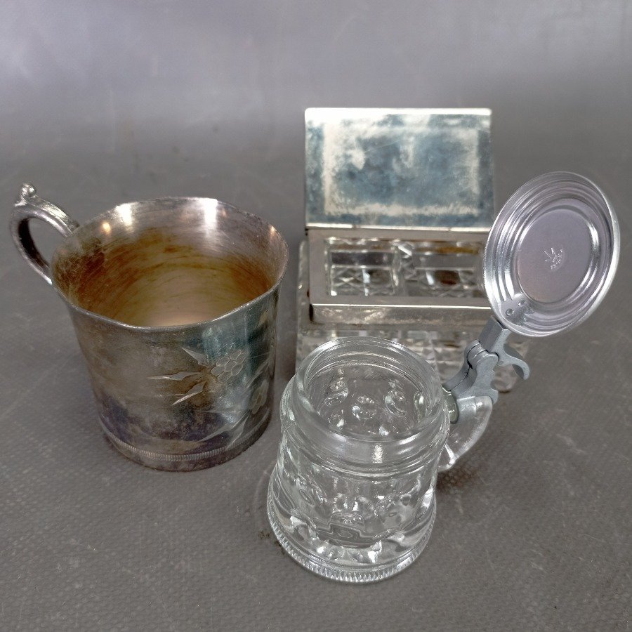 Conjunto de objetos de plata y metal - imagen 2