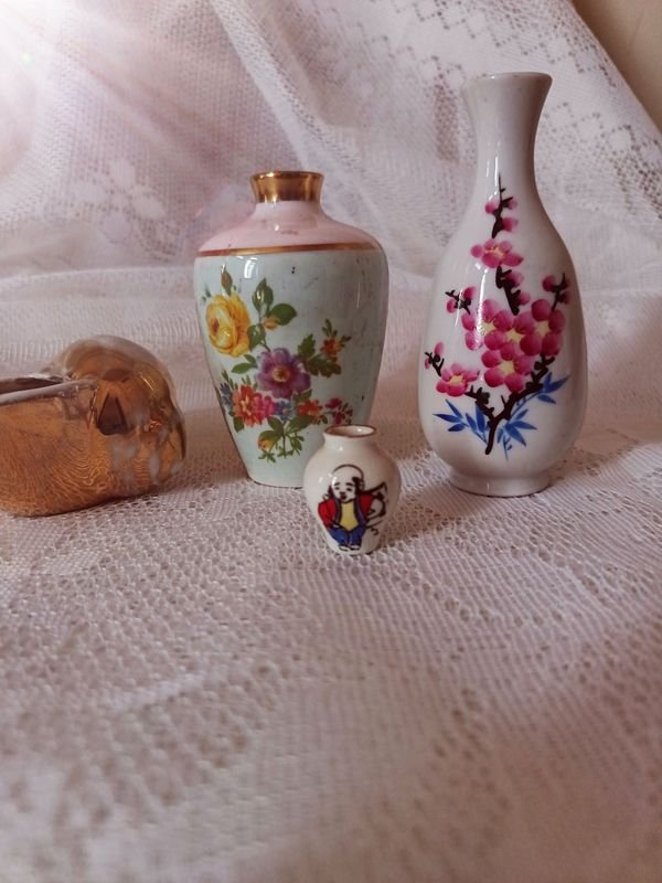 Colección de miniaturas de porcelana antigua, incluyendo un artículo Limoges - imagen 2